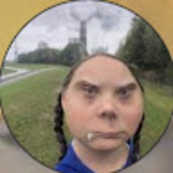 Meet your Posher, Danielle - Picture 1 of 1